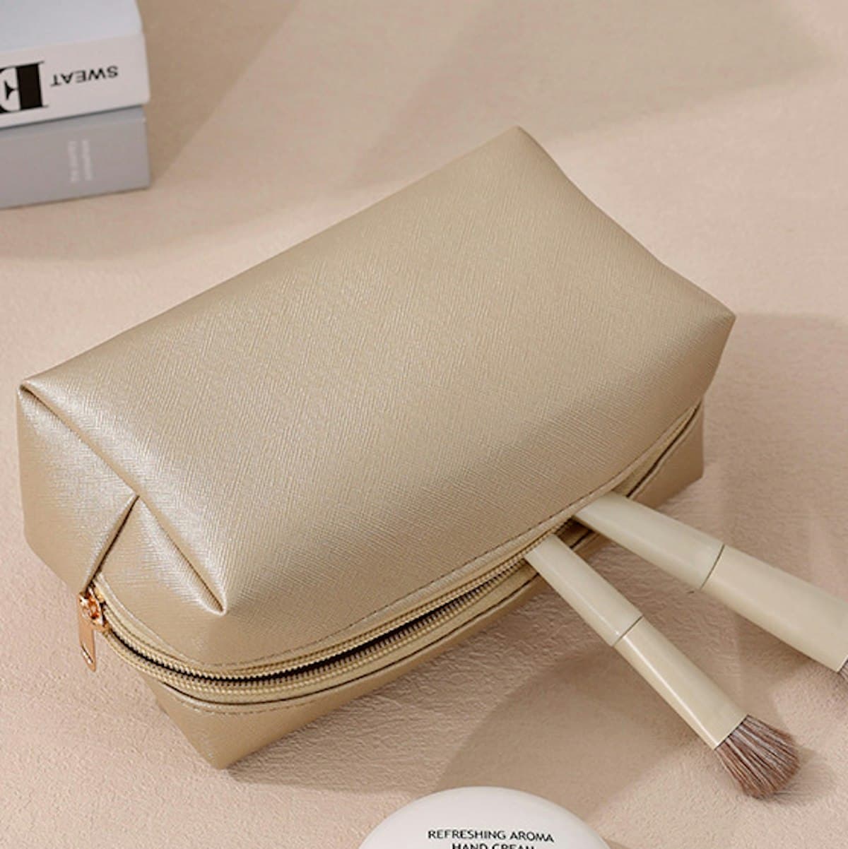 Luxe Beauty Case - custom logo